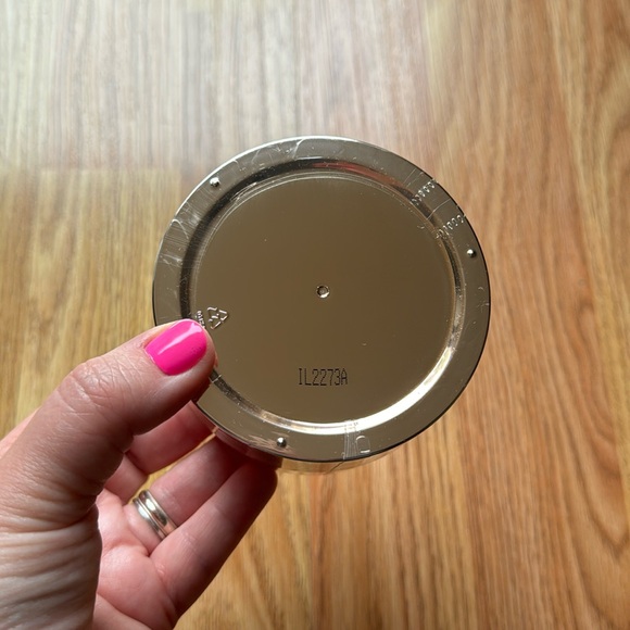 JLO Beauty - JLO Body Firm + Flaunt Targeted Booty Balm - 125 ml - Picture 7 of 7